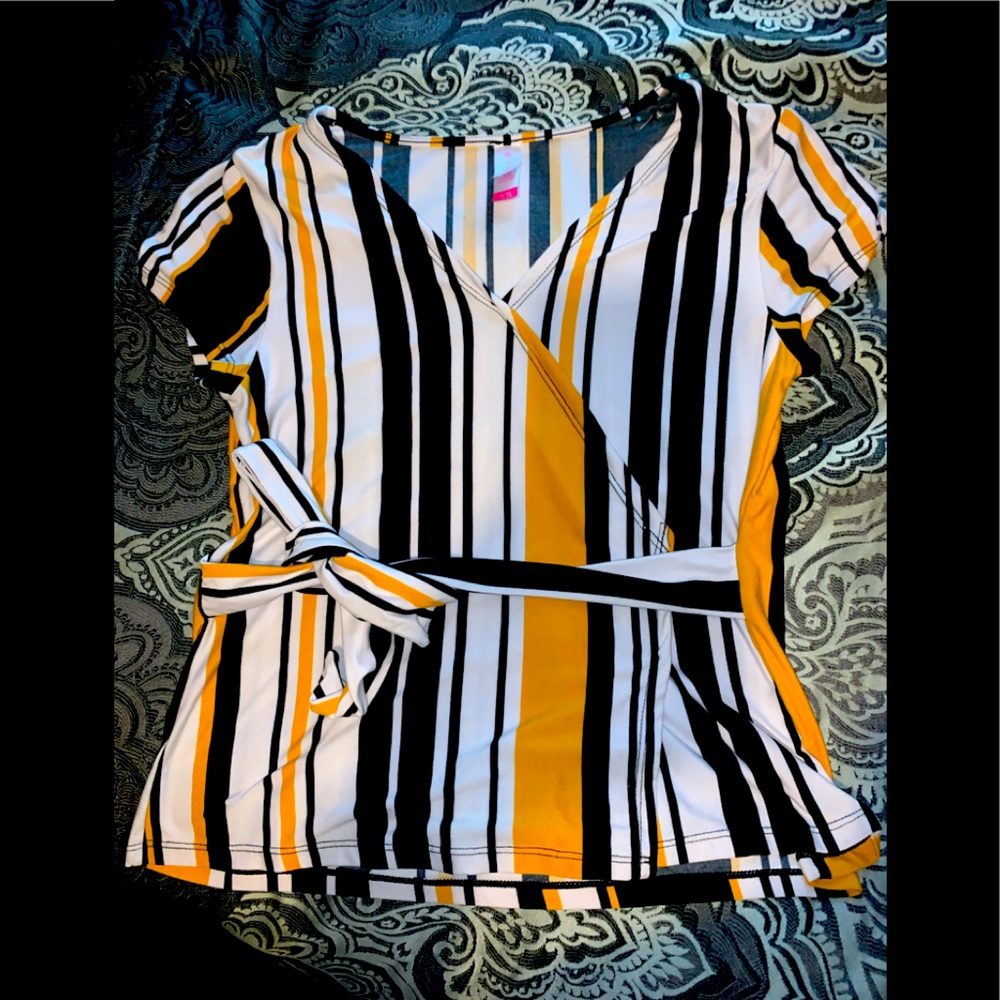 Blouse with stripes 🌻